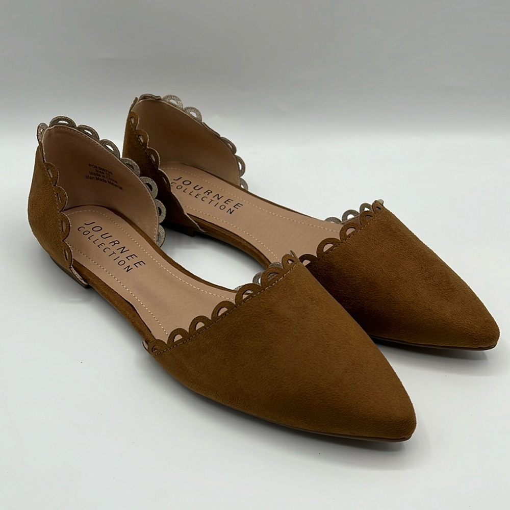 Journee Collection Jezlin Flat